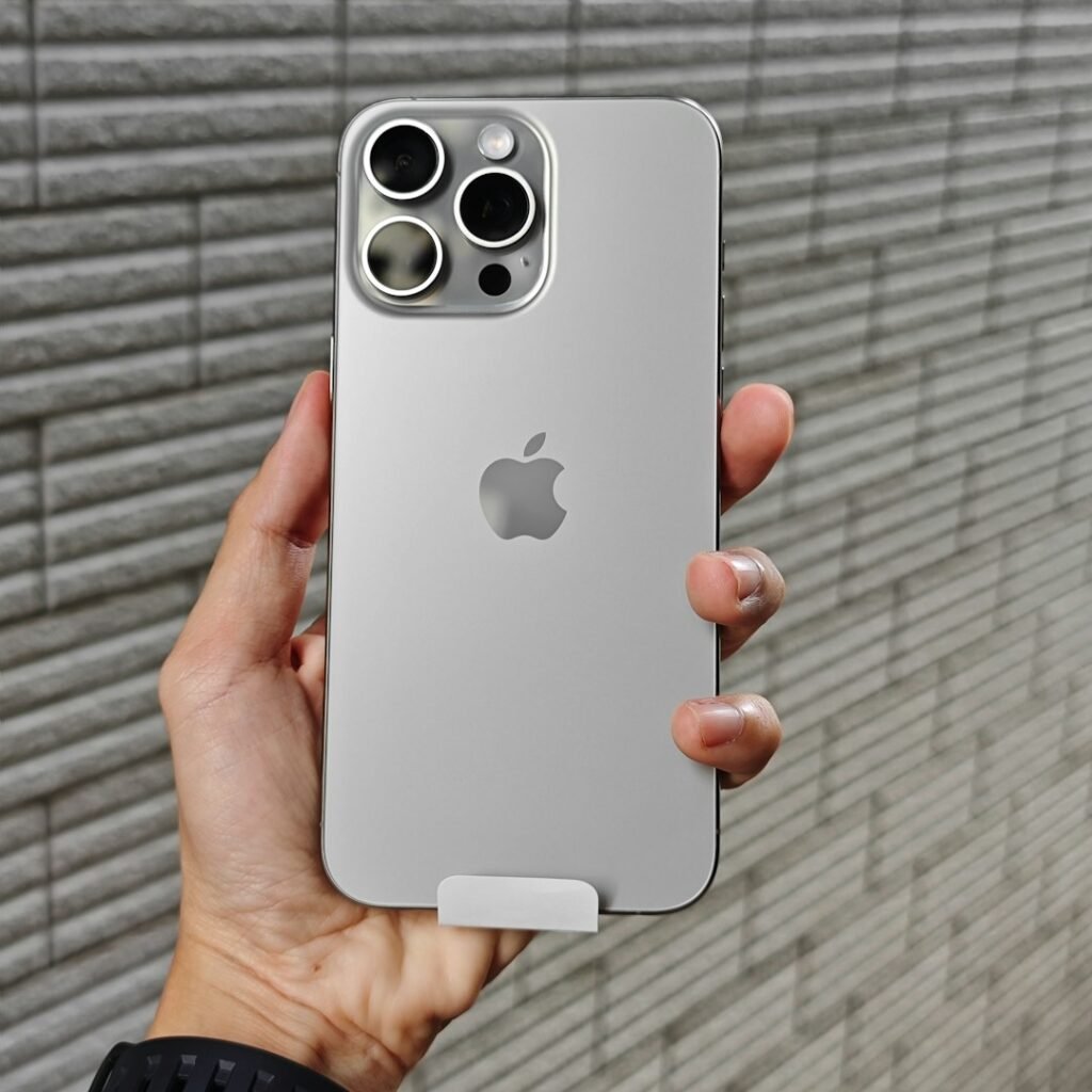 Apple iPhone 15 Pro Max; photo by Thai Nguyen
